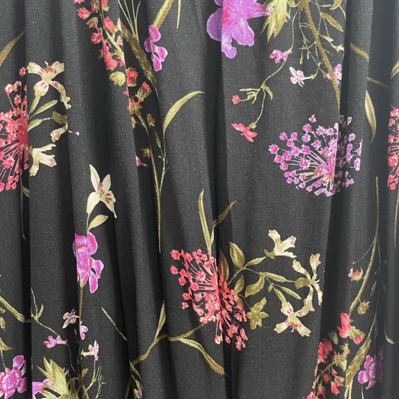 Vero Moda | Floral Maxi Dress - Picture 4 of 14